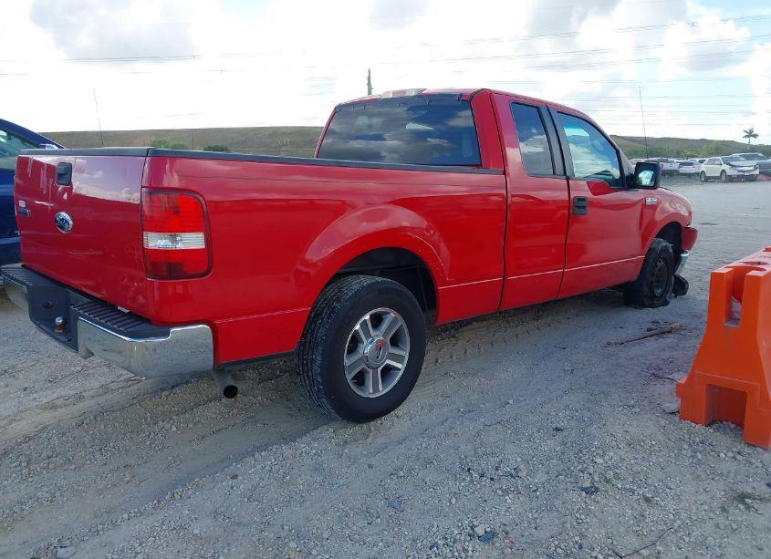 Photo 4 of 2007 Ford F-150 STX/XL/XLT (VIN 1FTRX12W07NA62831)