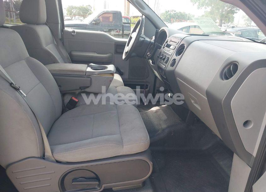 Photo 5 of 2004 Ford F-150 STX/XL/XLT (VIN 1FTRX12W14NC28284)