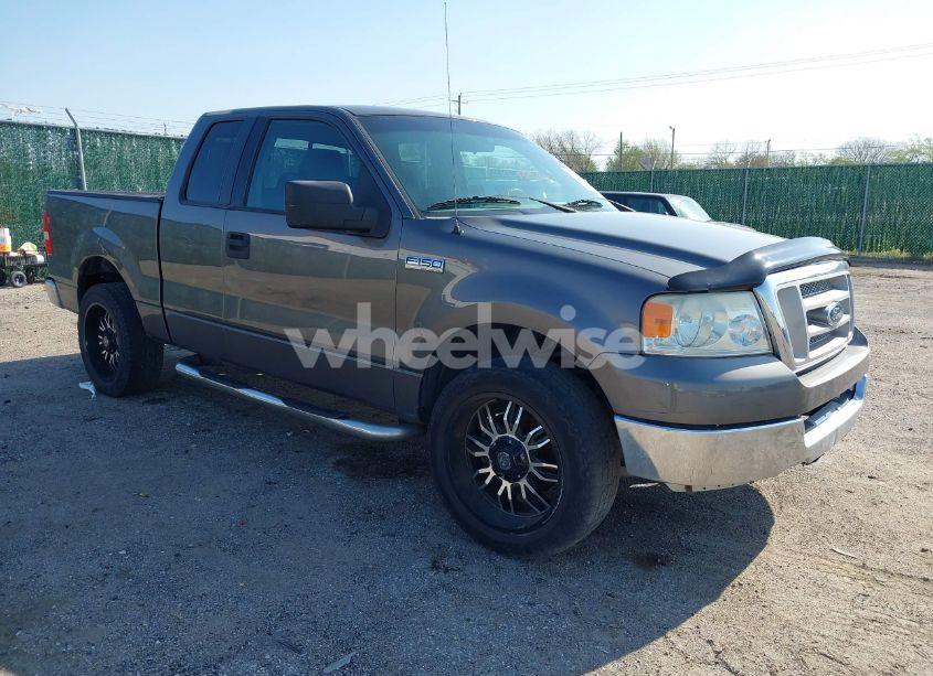 2005 Ford F-150 STX/XL/XLT (VIN 1FTRX12W15KD34012) main photo