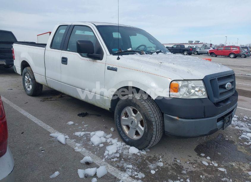 2006 Ford F-150 STX/XL/XLT (VIN 1FTRX12W16FA38465) main photo