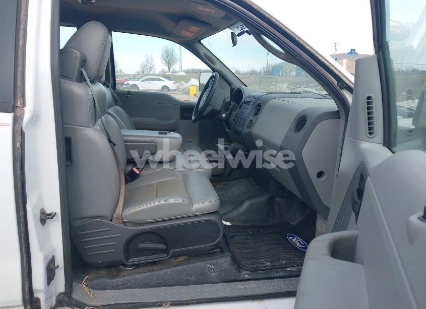 Photo 5 of 2006 Ford F-150 STX/XL/XLT (VIN 1FTRX12W16FA38465)