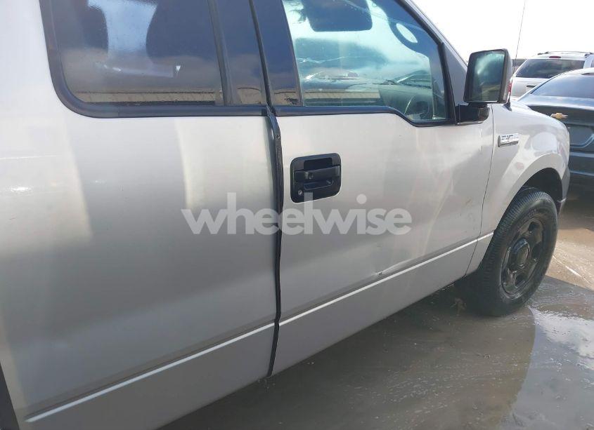 Photo 6 of 2006 Ford F-150 STX/XL/XLT (VIN 1FTRX12W16KD05871)