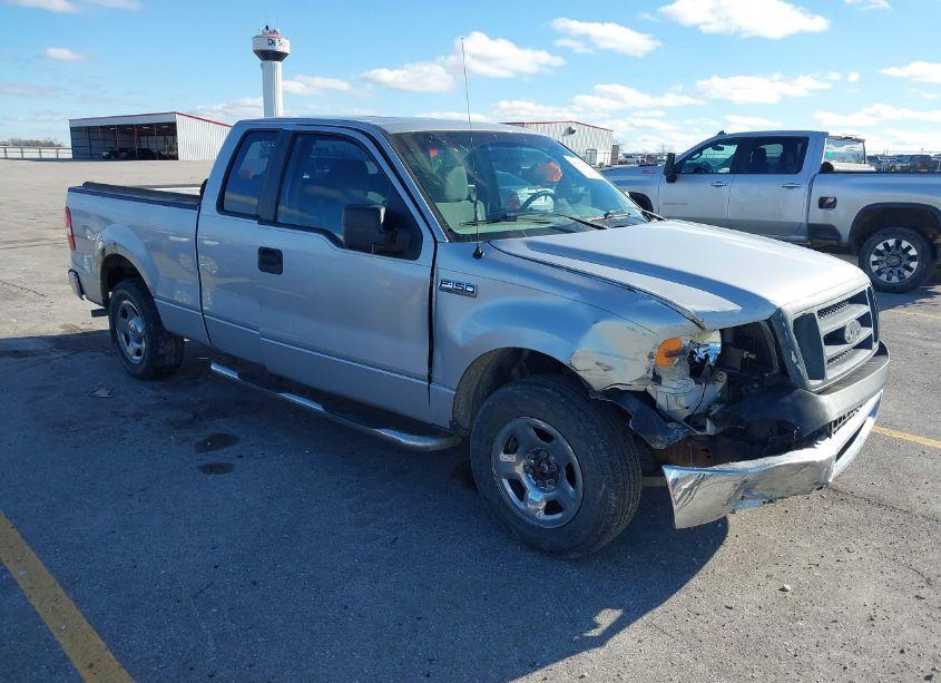 2007 Ford F-150 STX/XL/XLT (VIN 1FTRX12W17FB11688) main photo
