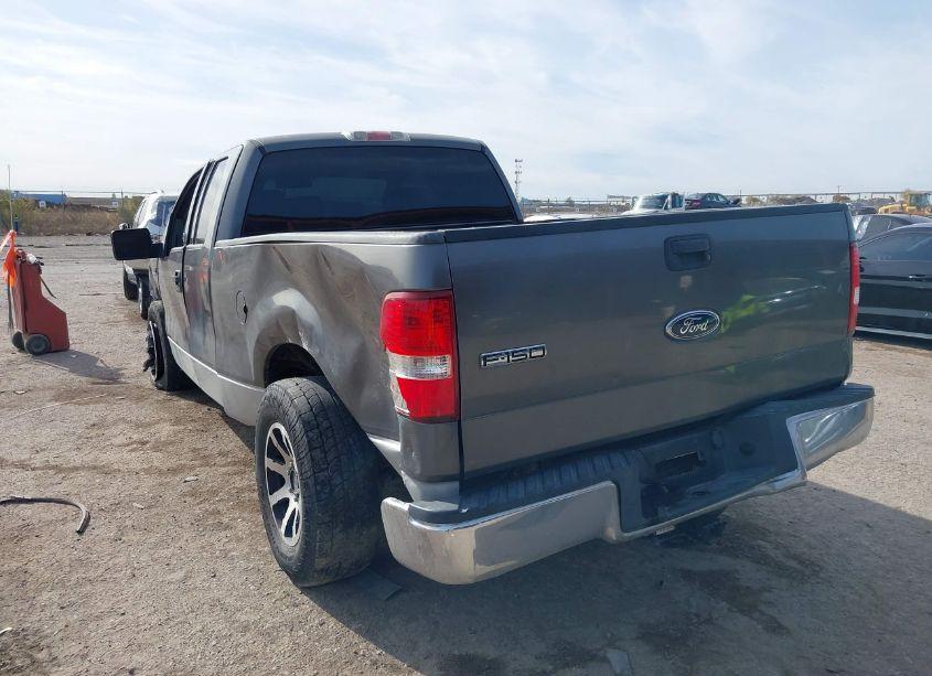 Photo 3 of 2004 Ford F-150 STX/XL/XLT (VIN 1FTRX12W24NC31324)