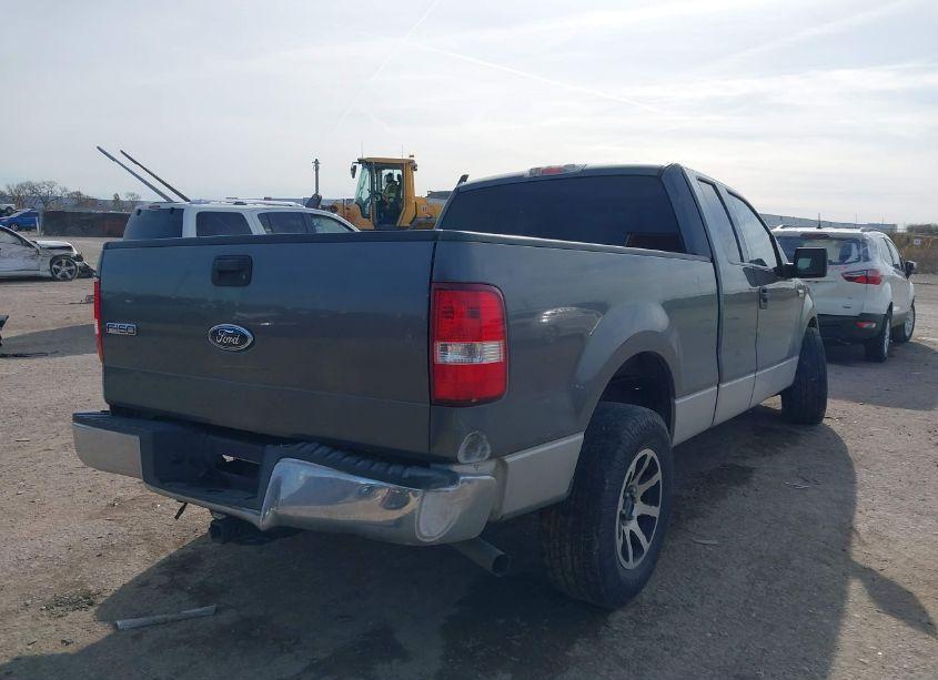 Photo 4 of 2004 Ford F-150 STX/XL/XLT (VIN 1FTRX12W24NC31324)