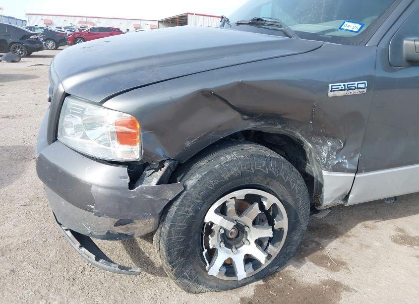 Photo 6 of 2004 Ford F-150 STX/XL/XLT (VIN 1FTRX12W24NC31324)