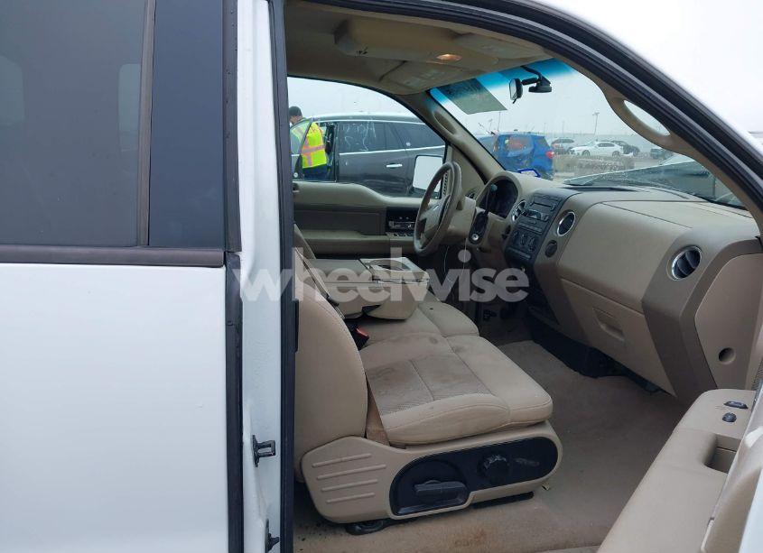 Photo 5 of 2005 Ford F-150 STX/XL/XLT (VIN 1FTRX12W25NB42354)