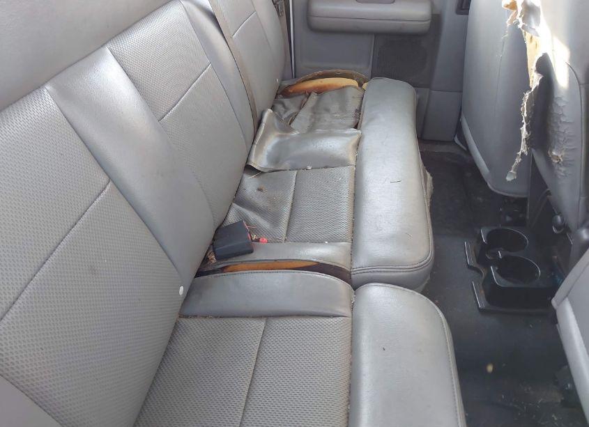 Photo 8 of 2006 Ford F-150 STX/XL/XLT (VIN 1FTRX12W26FA35493)