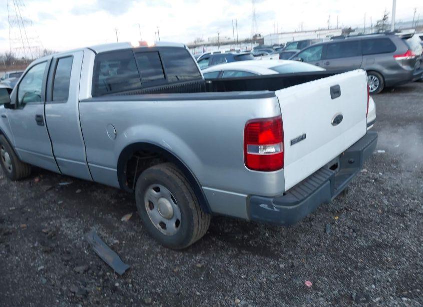 Photo 3 of 2007 Ford F-150 STX/XL/XLT (VIN 1FTRX12W27FA63621)