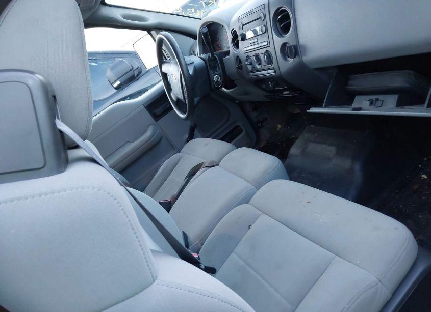 Photo 5 of 2007 Ford F-150 STX/XL/XLT (VIN 1FTRX12W27FA63621)