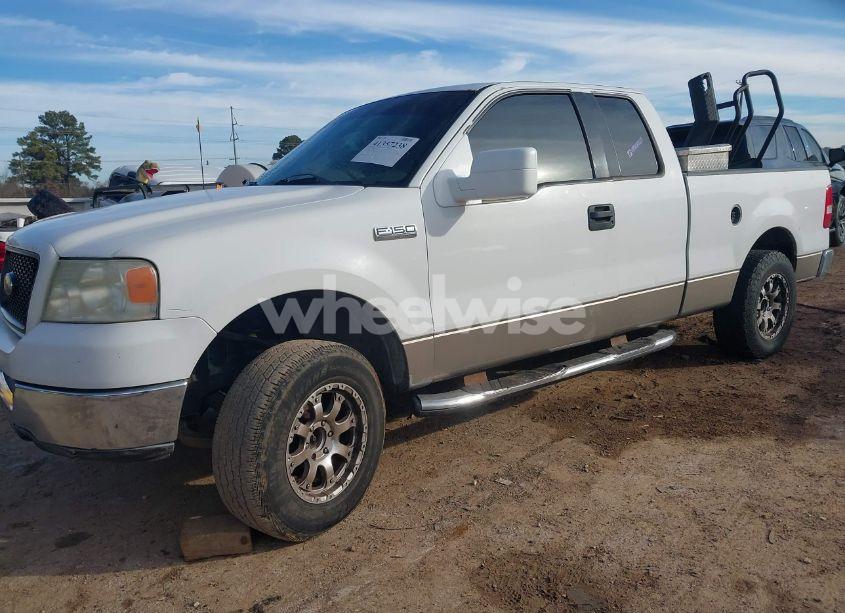 Photo 2 of 2004 Ford F-150 STX/XL/XLT (VIN 1FTRX12W34NB35282)