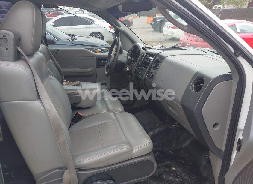 Photo 5 of 2005 Ford F-150 STX/XL/XLT (VIN 1FTRX12W35NA11708)