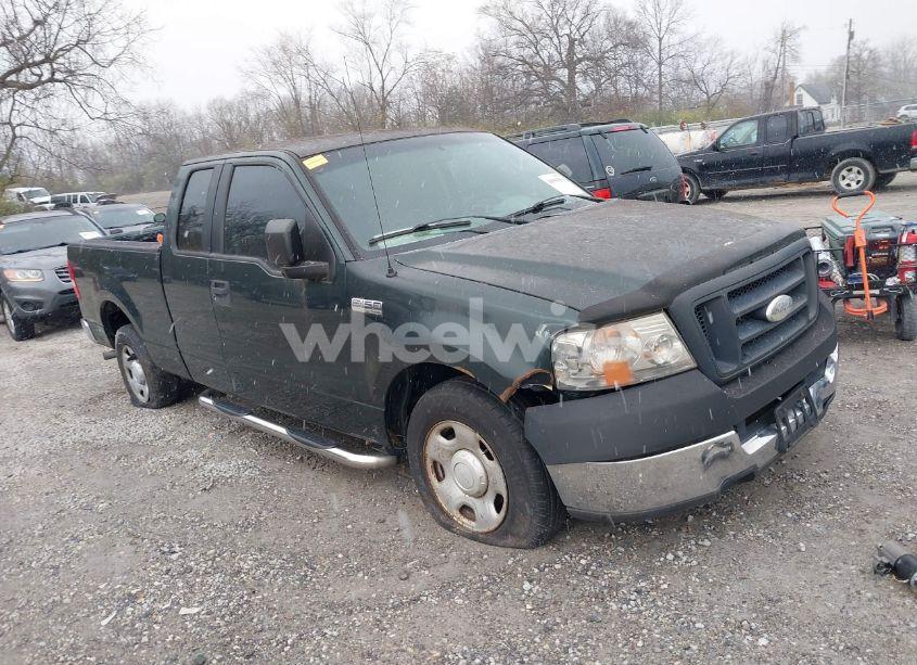 2005 Ford F-150 STX/XL/XLT (VIN 1FTRX12W35NA61928) main photo