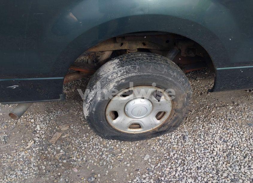 Photo 13 of 2005 Ford F-150 STX/XL/XLT (VIN 1FTRX12W35NA61928)