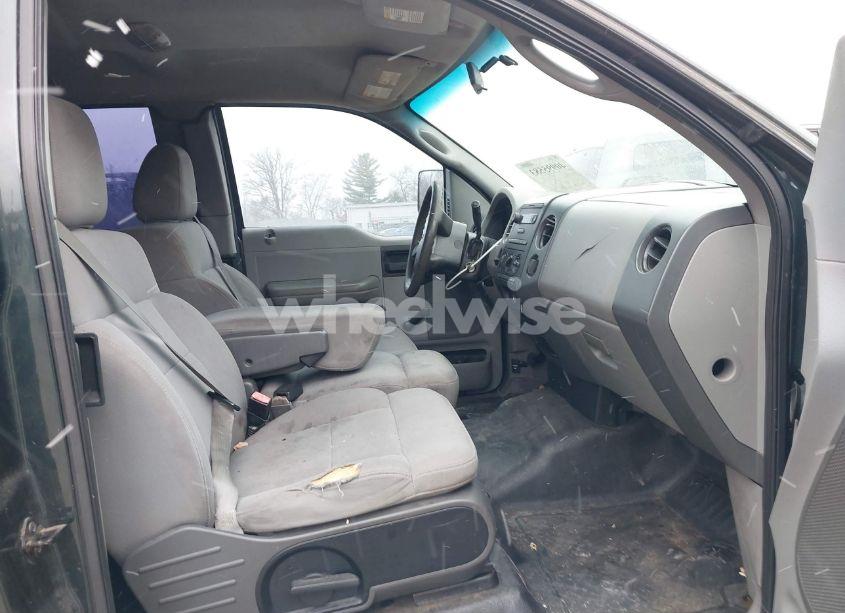 Photo 5 of 2005 Ford F-150 STX/XL/XLT (VIN 1FTRX12W35NA61928)