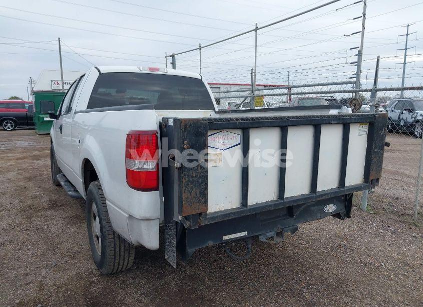 Photo 3 of 2007 Ford F-150 STX/XL/XLT (VIN 1FTRX12W37KC58621)