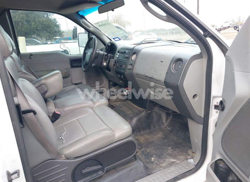 Photo 5 of 2007 Ford F-150 STX/XL/XLT (VIN 1FTRX12W37KC58621)