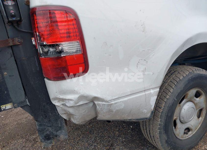 Photo 6 of 2007 Ford F-150 STX/XL/XLT (VIN 1FTRX12W37KC58621)