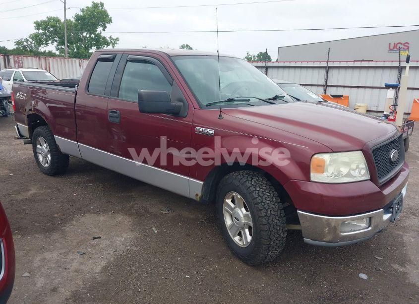 2004 Ford F-150 STX/XL/XLT (VIN 1FTRX12W44NA76582) main photo