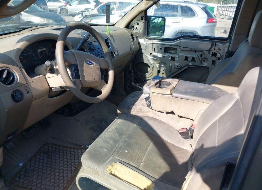 Photo 5 of 2004 Ford F-150 STX/XL/XLT (VIN 1FTRX12W44NA77313)