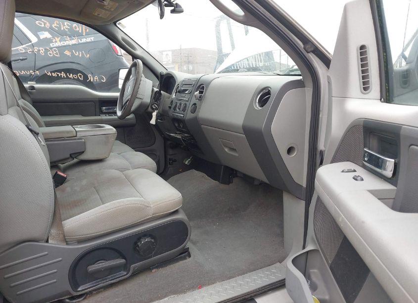 Photo 5 of 2004 Ford F-150 STX/XL/XLT (VIN 1FTRX12W54NB68350)