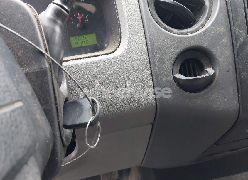 Photo 11 of 2005 Ford F-150 STX/XL/XLT (VIN 1FTRX12W55NA78861)