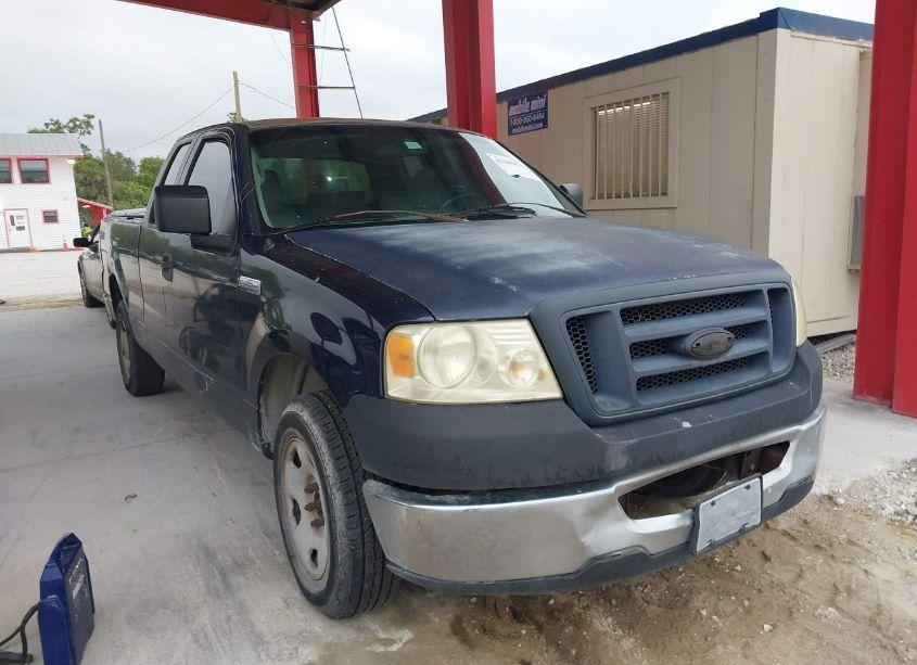2006 Ford F-150 STX/XL/XLT (VIN 1FTRX12W56NA28852) main photo