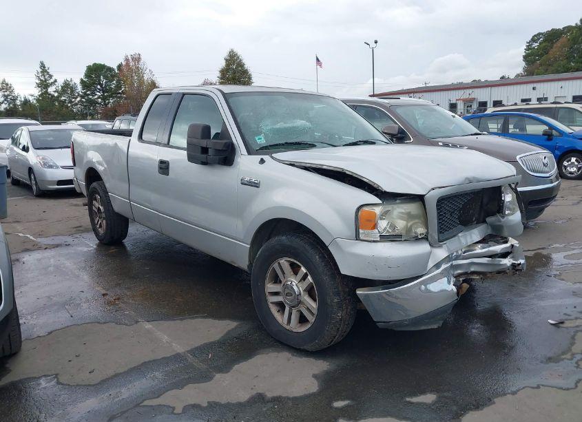 2006 Ford F-150 STX/XL/XLT (VIN 1FTRX12W56NB10158) main photo