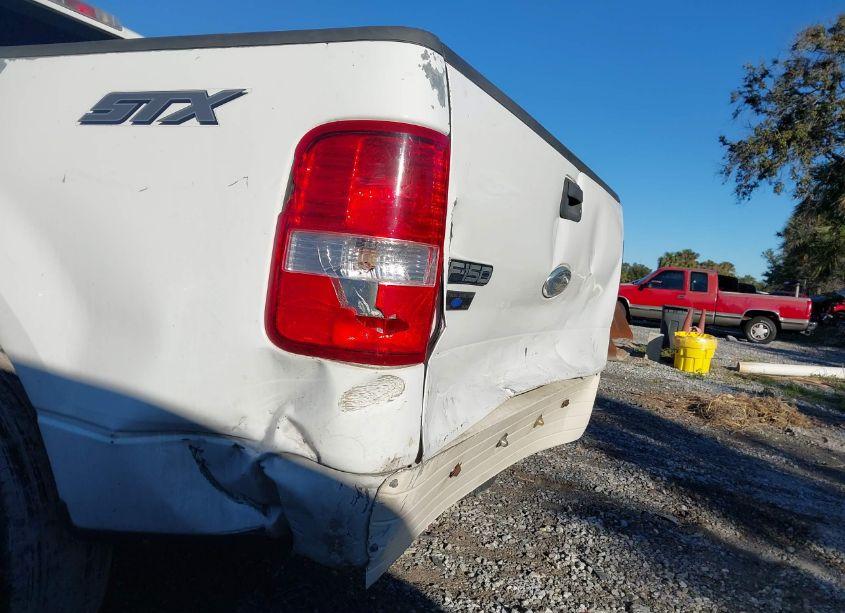 Photo 6 of 2007 Ford F-150 STX/XL/XLT (VIN 1FTRX12W57FA62463)