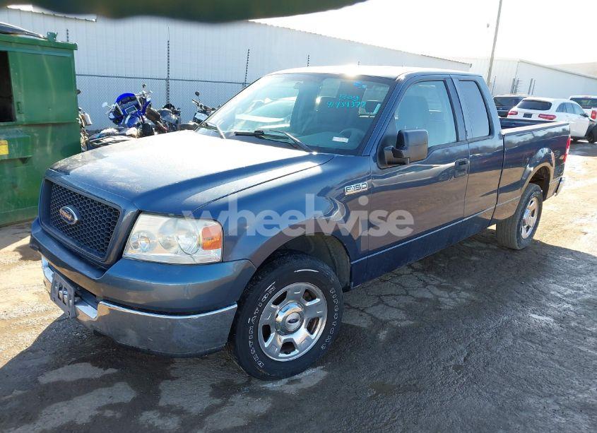 Photo 2 of 2004 Ford F-150 STX/XL/XLT (VIN 1FTRX12W64NA09403)