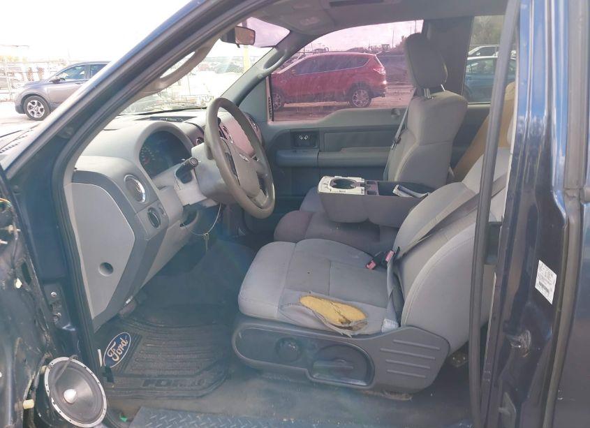 Photo 5 of 2004 Ford F-150 STX/XL/XLT (VIN 1FTRX12W64NA84330)