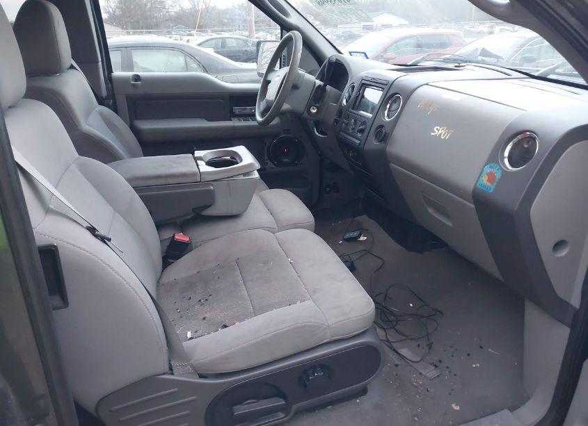 Photo 5 of 2005 Ford F-150 STX/XL/XLT (VIN 1FTRX12W65NB88348)