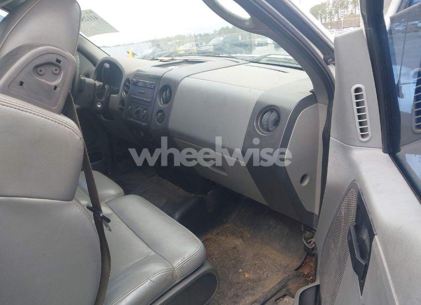 Photo 5 of 2006 Ford F-150 STX/XL/XLT (VIN 1FTRX12W66NA01787)