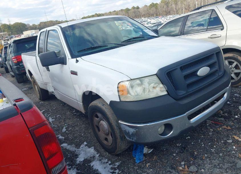 2007 Ford F-150 STX/XL/XLT (VIN 1FTRX12W67FA43209) main photo