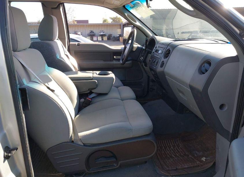 Photo 5 of 2007 Ford F-150 STX/XL/XLT (VIN 1FTRX12W67KC82282)