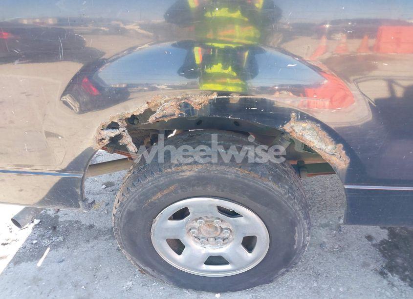 Photo 12 of 2005 Ford F-150 STX/XL/XLT (VIN 1FTRX12W75FB64683)