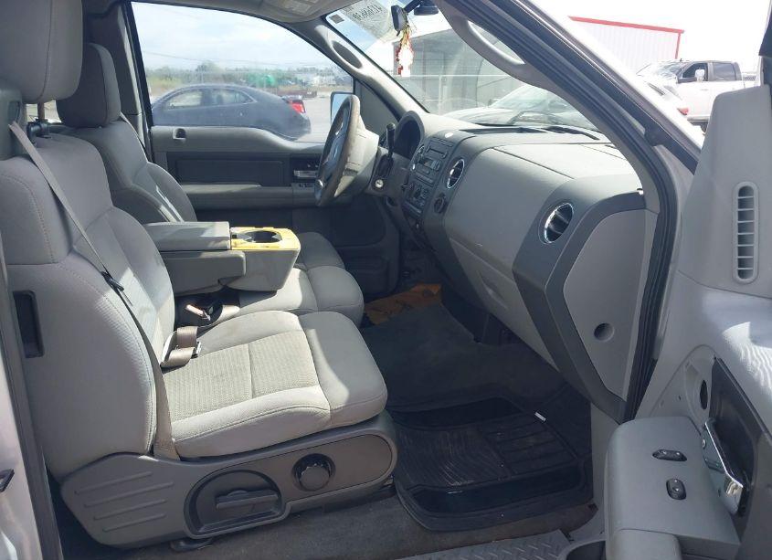 Photo 5 of 2005 Ford F-150 STX/XL/XLT (VIN 1FTRX12W75NA10996)