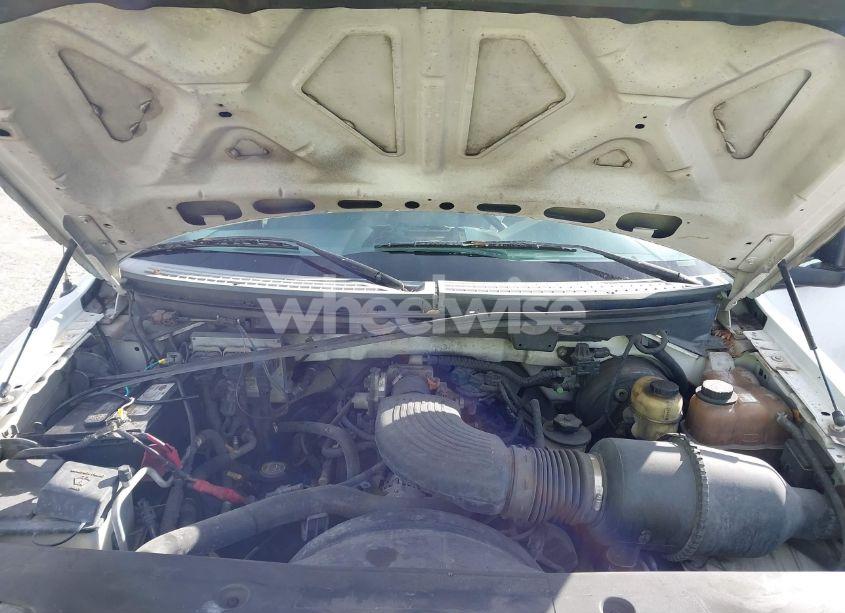 Photo 10 of 2005 Ford F-150 STX/XL/XLT (VIN 1FTRX12W75NA73239)