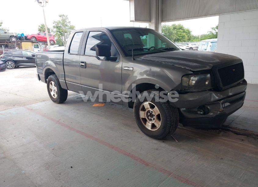 2006 Ford F-150 STX/XL/XLT (VIN 1FTRX12W76FA79330) main photo