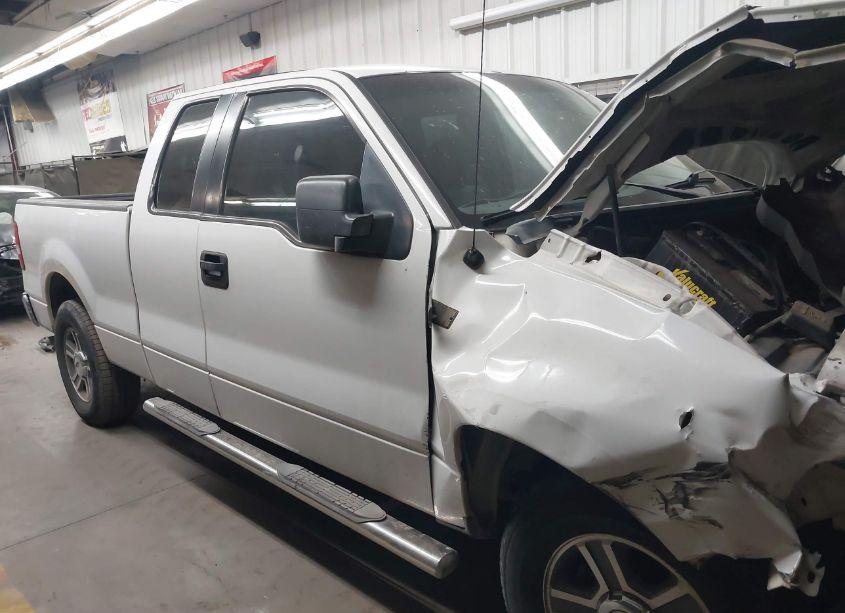 Photo 14 of 2006 Ford F-150 STX/XL/XLT (VIN 1FTRX12W76NA36550)