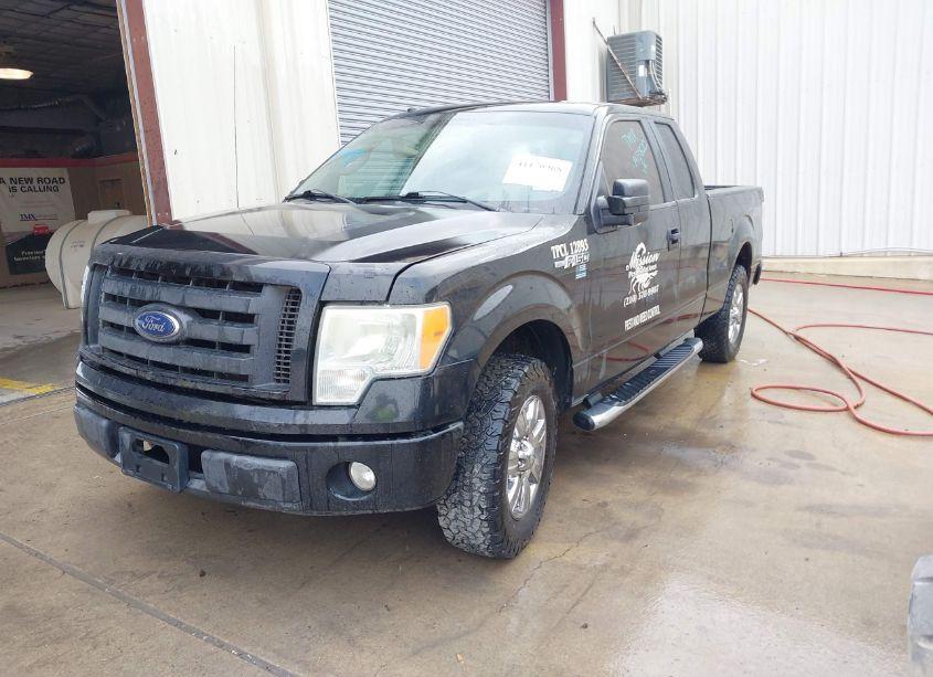 Photo 2 of 2009 Ford F-150 STX (VIN 1FTRX12W79FA13820)