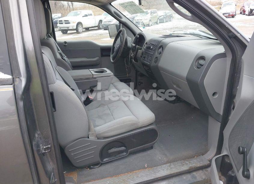 Photo 5 of 2004 Ford F-150 STX/XL/XLT (VIN 1FTRX12W84FA22339)