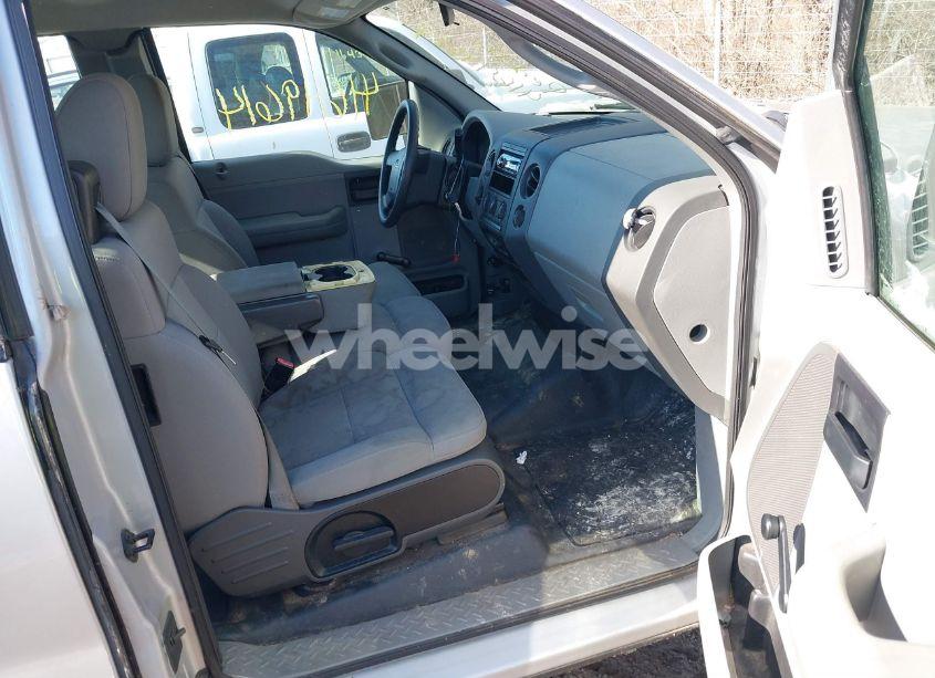 Photo 5 of 2004 Ford F-150 STX/XL/XLT (VIN 1FTRX12W84NC37712)