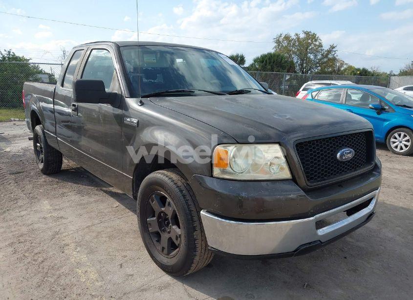 2006 Ford F-150 STX/XL/XLT (VIN 1FTRX12W86NA01130) main photo