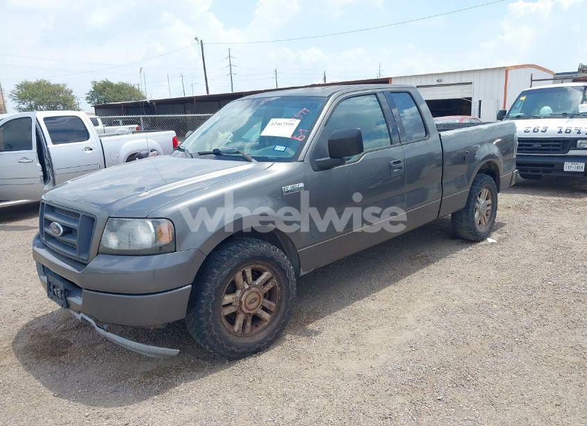 Photo 2 of 2004 Ford F-150 STX/XL/XLT (VIN 1FTRX12WX4FA28000)