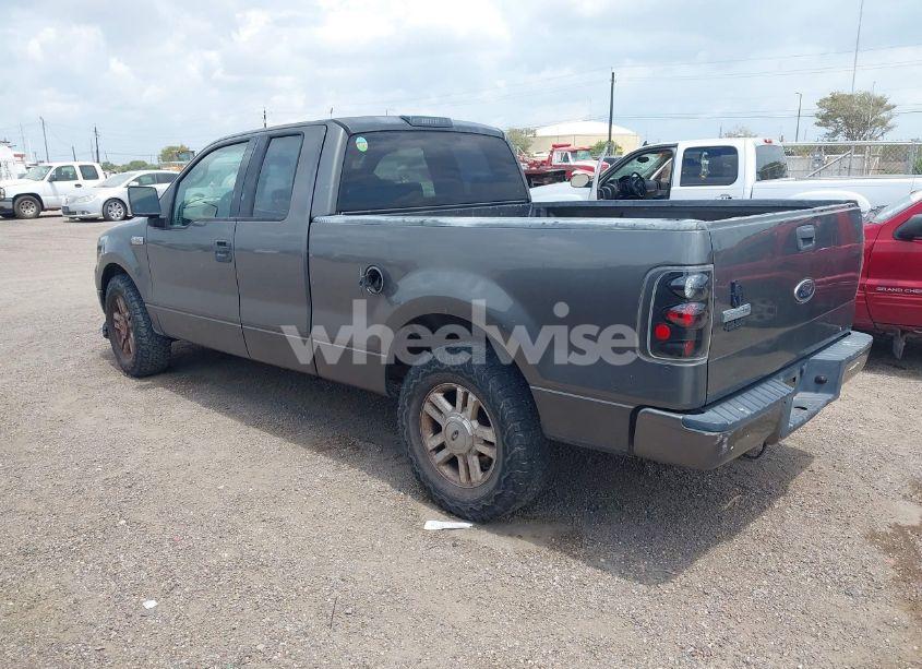Photo 3 of 2004 Ford F-150 STX/XL/XLT (VIN 1FTRX12WX4FA28000)