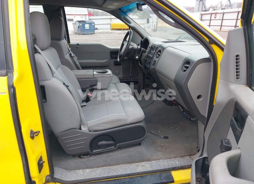 Photo 5 of 2004 Ford F-150 STX/XL/XLT (VIN 1FTRX12WX4KD56847)