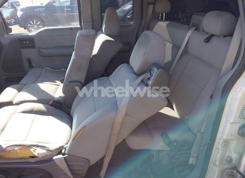 Photo 8 of 2004 Ford F-150 STX/XL/XLT (VIN 1FTRX12WX4KD93820)