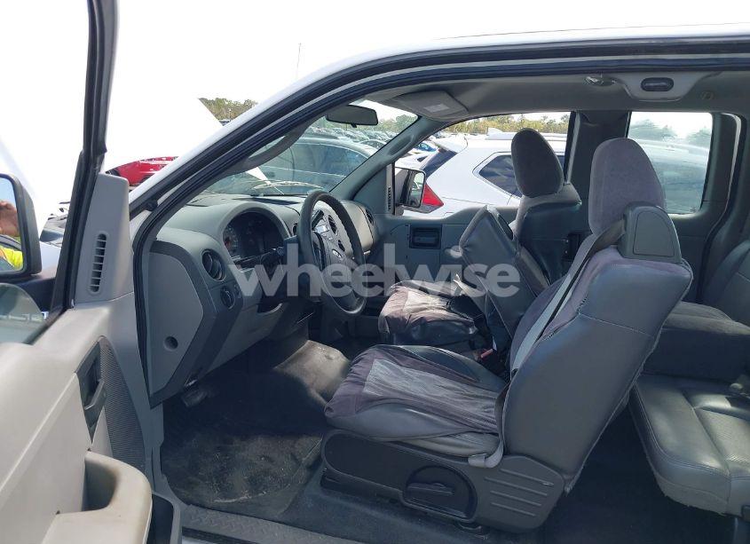 Photo 5 of 2004 Ford F-150 STX/XL/XLT (VIN 1FTRX12WX4NC40353)