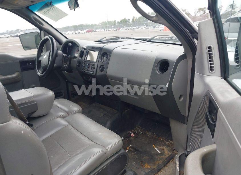 Photo 5 of 2006 Ford F-150 STX/XL/XLT (VIN 1FTRX12WX6NA40303)